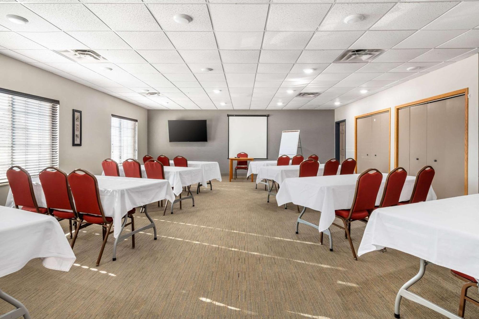 Country Inn & Suites By Radisson, Watertown, Sd Zewnętrze zdjęcie