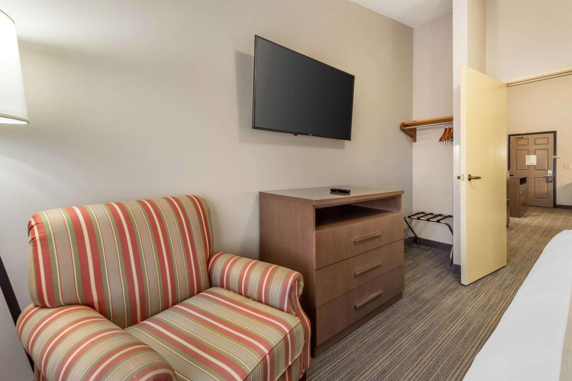 Country Inn & Suites By Radisson, Watertown, Sd Zewnętrze zdjęcie